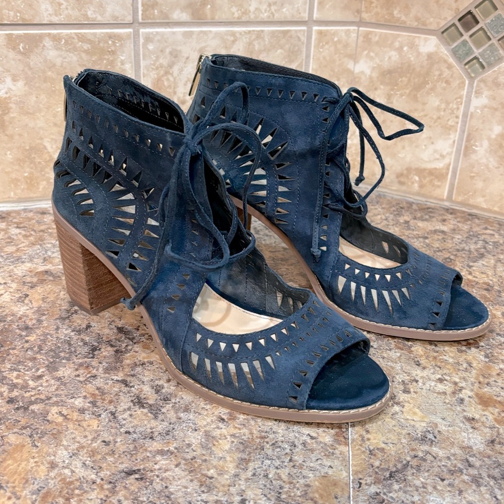 Vince Camuto Tarita Blue Open Toe Cut Out Sandal Booties Size 8 1/2